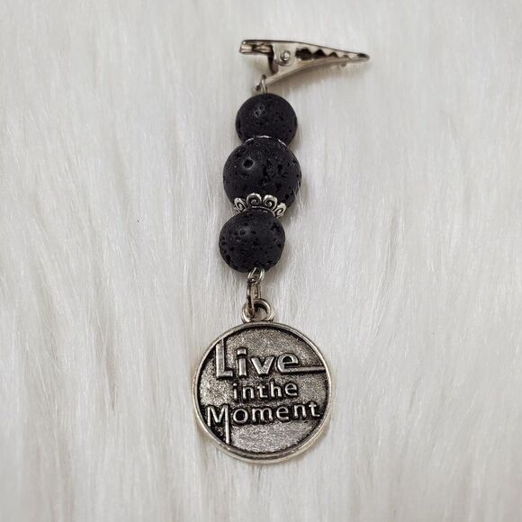 ESSENTIAL CHARMS Volcanic lava beaded Pin Brooch - Picture 4 of 9